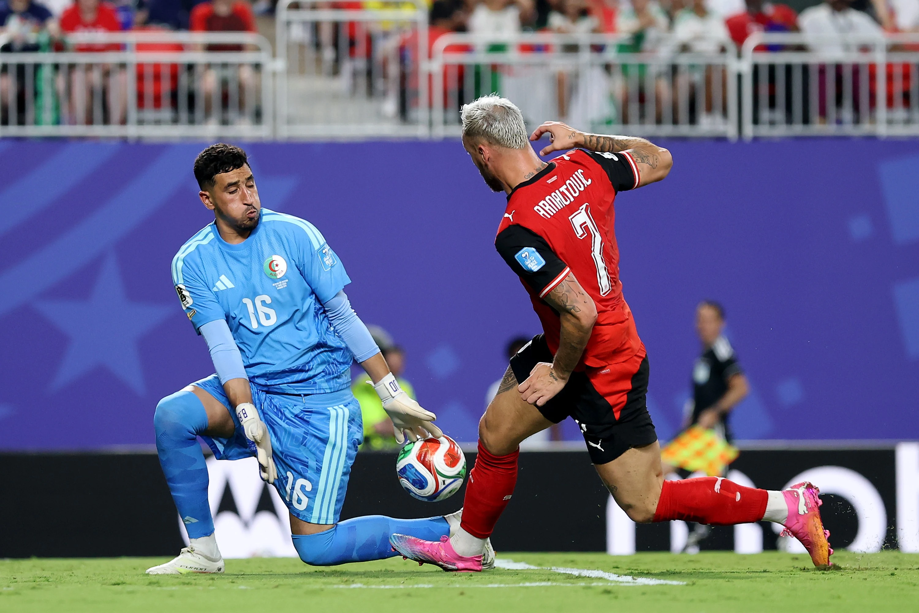 梅西绝杀！阿根廷2-1逆转胜