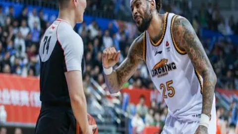 瓜帅与前妻共请律师，避免公开冲突，太阳报曝仍有情谊😢